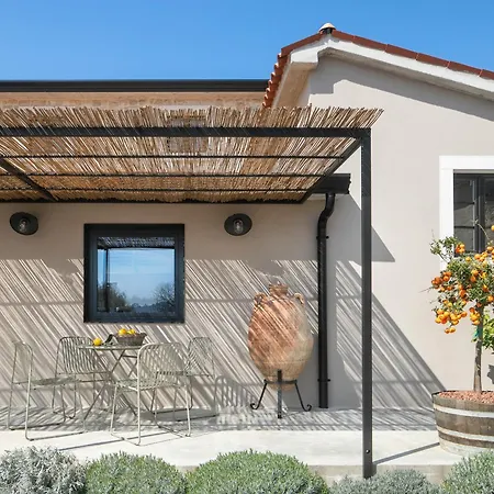 Ipause Villa *
